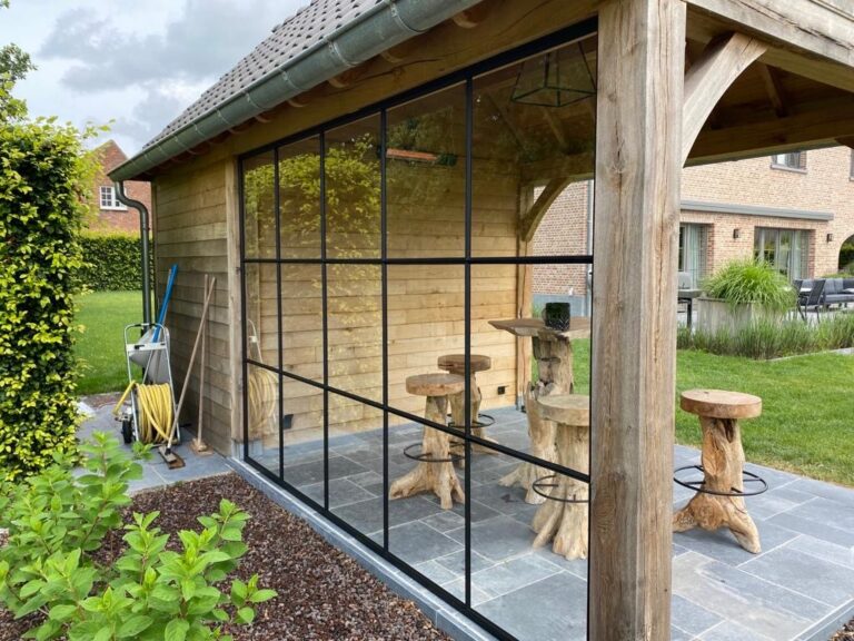Stalen poolhouse